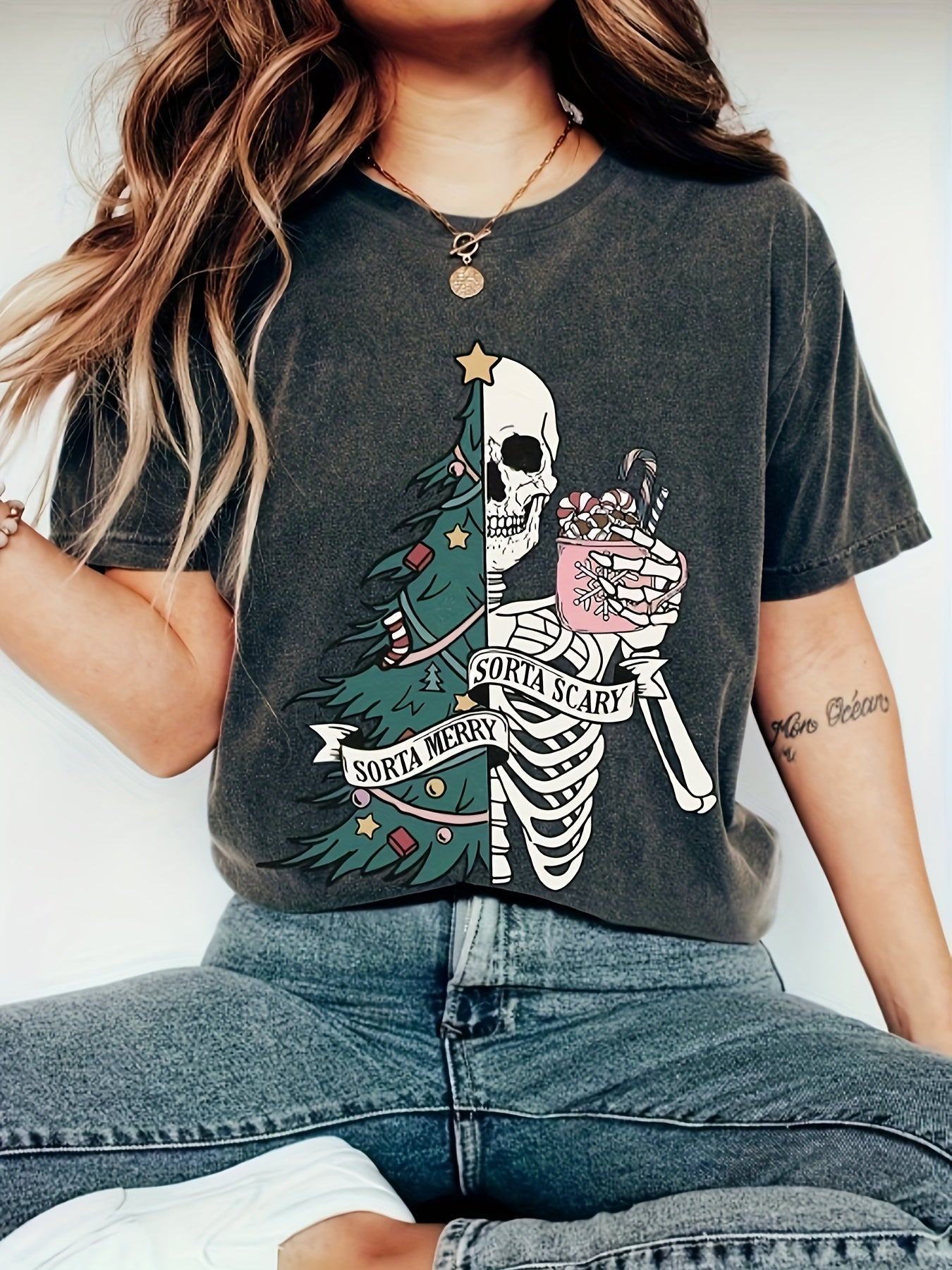 2024 Christmas Women's Graphic T-Shirt - Skeleton Santa & Holiday Design, Casual Round Neck Tee, Machine Washable, All-Season Comfort Fit, Christmas Tshirt, Festive Apparel, Festive Design, Comfortable Fit