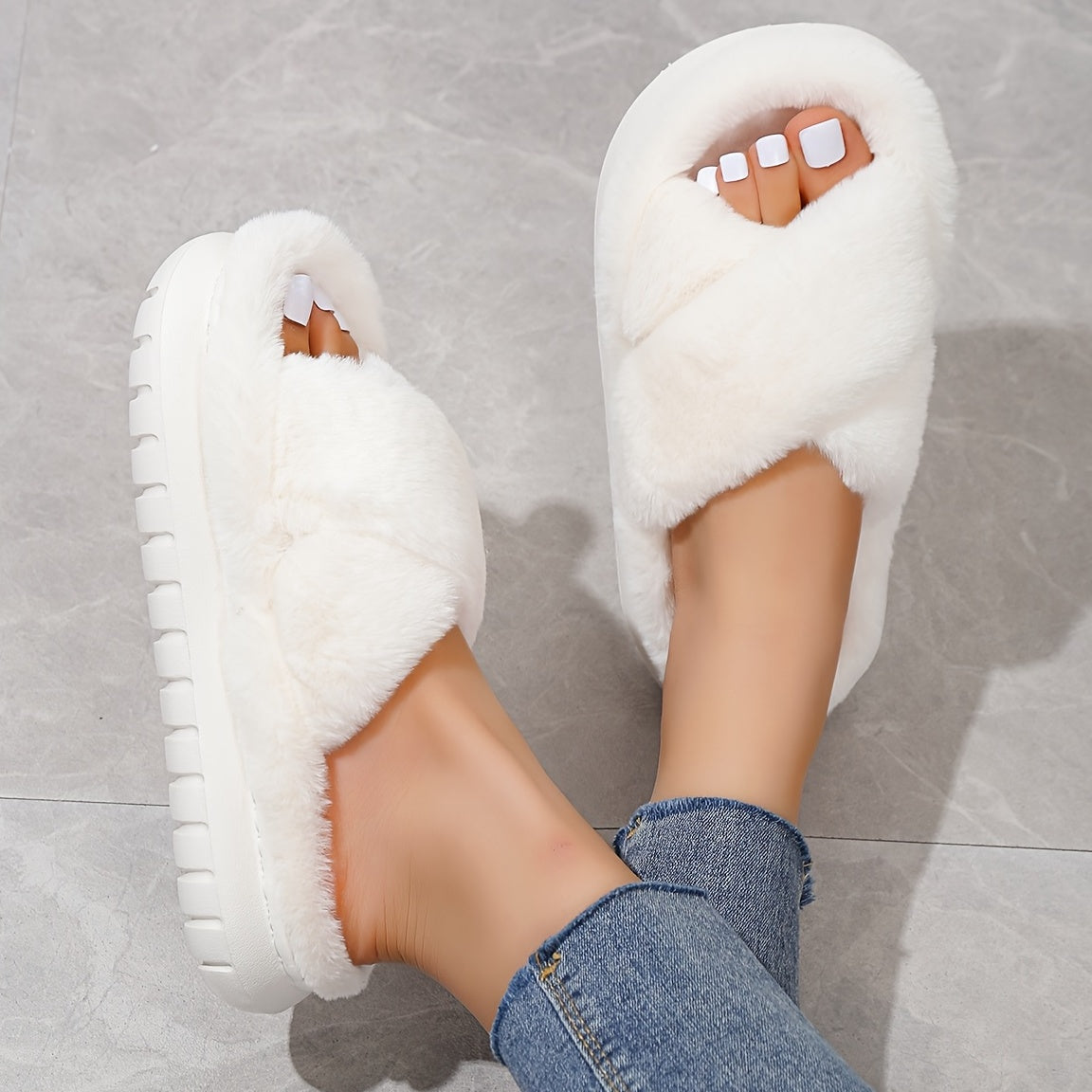 Women'S Plush Faux Fur Slippers with Thick EVA Sole - Soft Indoor House Shoes, All-Season Comfort, Slip-On Design & Fabric Lining for Home Lounge & Casual Wear, Comfy Shoes, Cozy Footwear, Stylish Footwear, Comfortable Footwe