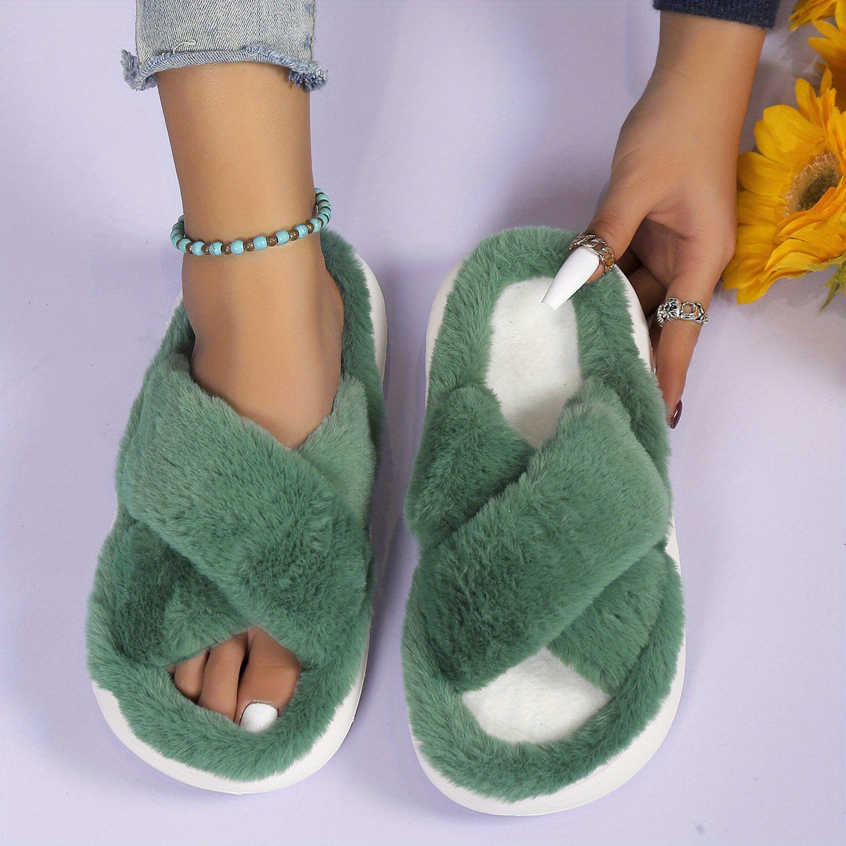 Women'S Plush Faux Fur Slippers with Thick EVA Sole - Soft Indoor House Shoes, All-Season Comfort, Slip-On Design & Fabric Lining for Home Lounge & Casual Wear, Comfy Shoes, Cozy Footwear, Stylish Footwear, Comfortable Footwe
