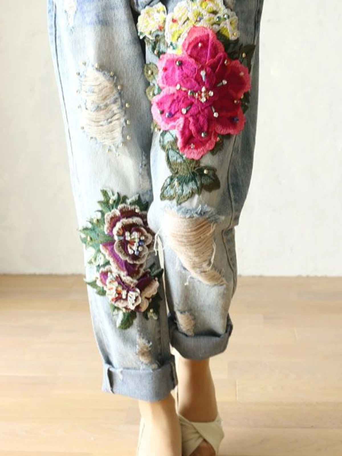 Women's Floral Embroidery Jeans Hollow Out Ripped Pearl Decor Y2K Vintage Mori Girl Denim Trousers Retro Pencil Jeans 2024