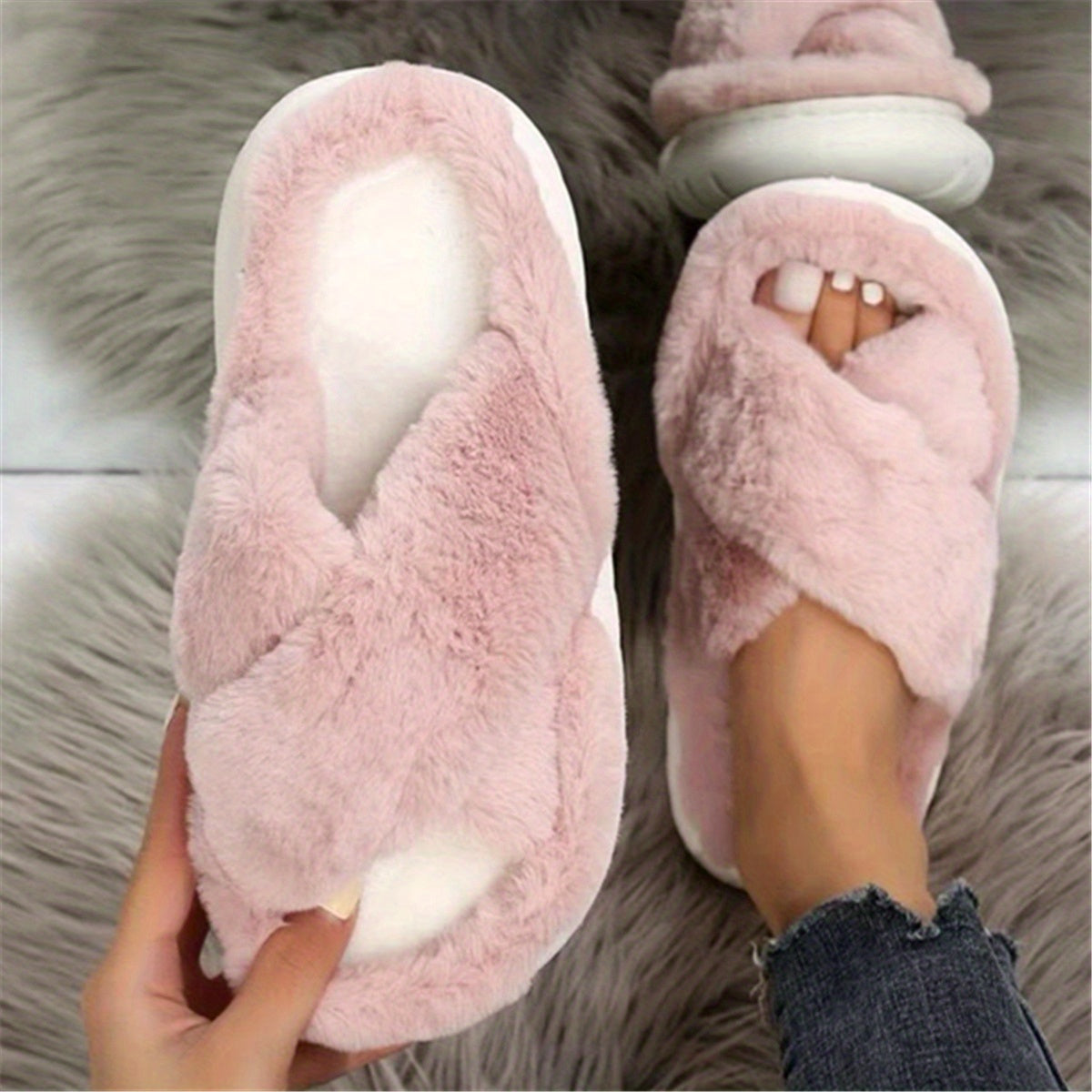 Women'S Plush Faux Fur Slippers with Thick EVA Sole - Soft Indoor House Shoes, All-Season Comfort, Slip-On Design & Fabric Lining for Home Lounge & Casual Wear, Comfy Shoes, Cozy Footwear, Stylish Footwear, Comfortable Footwe