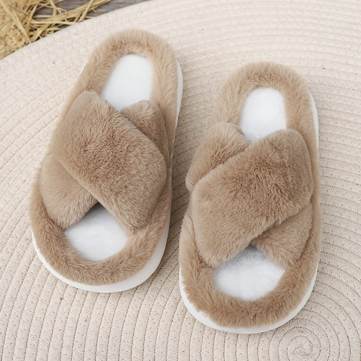 Women'S Plush Faux Fur Slippers with Thick EVA Sole - Soft Indoor House Shoes, All-Season Comfort, Slip-On Design & Fabric Lining for Home Lounge & Casual Wear, Comfy Shoes, Cozy Footwear, Stylish Footwear, Comfortable Footwe